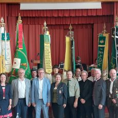 Schützengau Sulzbach-Rosenberg zeigt auch nach 100 Jahren keine Altersschwäche Schützengau Sulzbach-Rosenberg zeigt auch nach 100 Jahren keine Altersschwäche